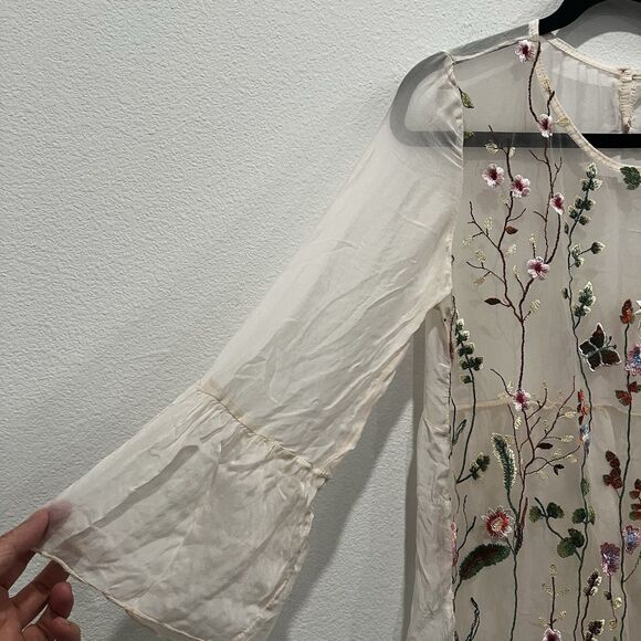 Moda Seta Italy Sheer Embroidered Blouse Sz Xl Fits Like An M Floral Fairy Cute - Picture 2 of 9